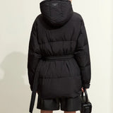 Alica | Dicke Kapuzen-Daunenjacke mit Gürtel