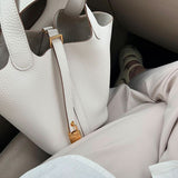 Zelinda | Stilvolle Bucket-Bag aus Kunstleder