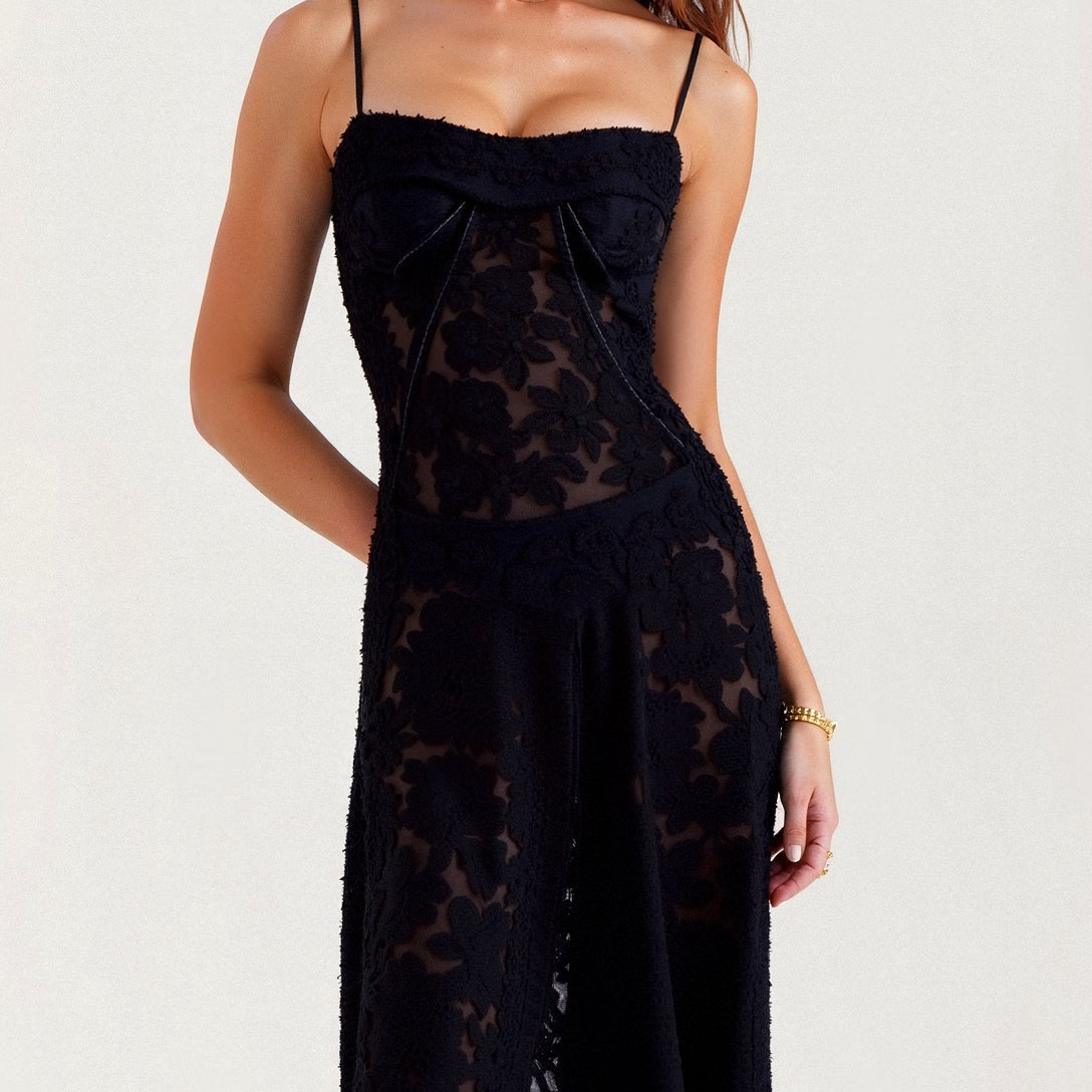 Party Kleider 2025: Die besten Looks für Geburtstag, Hochzeit & Silvester