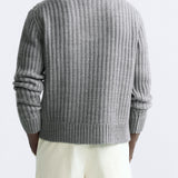Klassischer Rippstrick-Pullover mit Reißverschluss
