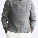 Klassischer Rippstrick-Pullover mit Reißverschluss