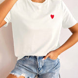Basic Damen T-Shirt mit Herz-Detail – Minimalistisch, Casual & Kombinationsstark