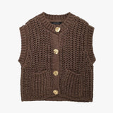 Kyra | Ärmellose Strickweste mit Goldenen Knöpfen