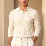 Klassischer Zopfstrickpullover mit Polokragen
