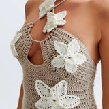 Häkel-Maxikleid mit Blumenapplikationen und Neckholder für Damen