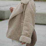 Kiara | Stilvolle Jacke mit Kunstleder- und Fleece-Details