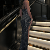 Sophie | Glamouröses Strass Abendkleid mit Beinschlitz – Eleganz & Luxus in Schwarz