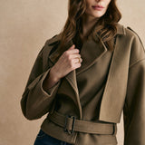Klara | Kurz geschnittener Wollblazer in Khaki – Stilvolle Eleganz für jeden Anlass