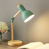 Skandinavische Tischlampe – Minimalistisches Design mit Holzdetails