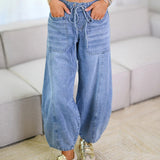 Weit geschnittene Jeans mit Kordelzug – Bequeme Damenjeans im Casual-Look