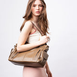 City-Handtasche mit Crossbody-Option und praktischen Fächern
