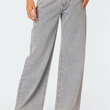 Trendige Wide-Leg Jeans mit verspielten Stickereien und modernem Schnitt
