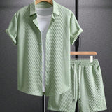 Modernes Herren-Set mit 3D-Waffelstruktur | Hemd & Shorts