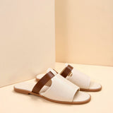 Eleganten Sandalen in Cremeweiß