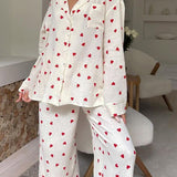 Weiches Schlafanzug-Set mit Herzmuster für gemütliche Abende