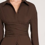 Braune Oversize Bluse mit Drapierung und Hemdkragen für Damen