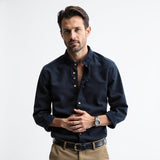 Elegantes Herrenhemd mit Stehkragen und modischer Knopfleiste – Stilvolle Langarmbluse für moderne Outfits