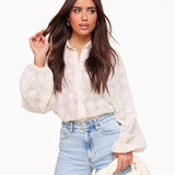 Elegante transparente Bluse mit Blumenmuster – Creme