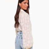 Elegante transparente Bluse mit Blumenmuster – Creme