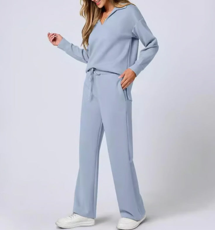 Damen Freizeitanzug mit Zipper-Pullover und weiter Hose