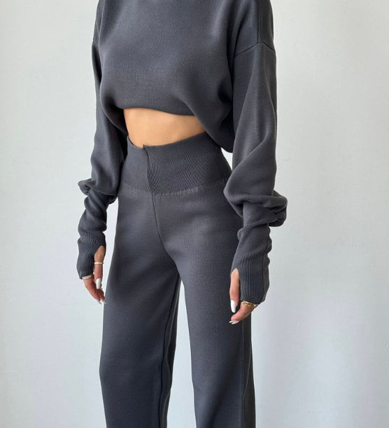 Modisches Zweiteiler Set mit Rollkragen Pullover und Hose – Trendiger Streetstyle Look