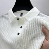 Elegantes Polo Shirt mit klassischem Kragen und modernem Design