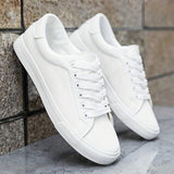 Weiße Sneaker – Schlichte Eleganz und Vielseitigkeit