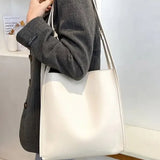 Stella | Minimalistische Schultertasche aus Kunstleder