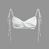 Elizabeth | Ein Stück Satin-Top mit verstellbaren Schnürträgern & Knotendetail