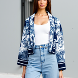 Flora | Geblümte Steppjacke mit blauem Print – Stilvoll und gemütlich