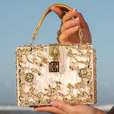 Luxus-Acryl Clutch in Himmelblau mit barockem Golddekor – Vintage-inspirierte Abendtasche