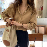 Satin-Style Damenbluse mit Knopfleiste – Elegant, Fließend & Zeitlos