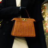 Estelle | Elegante geflochtene Handtasche mit Drehverschluss & goldenen Details