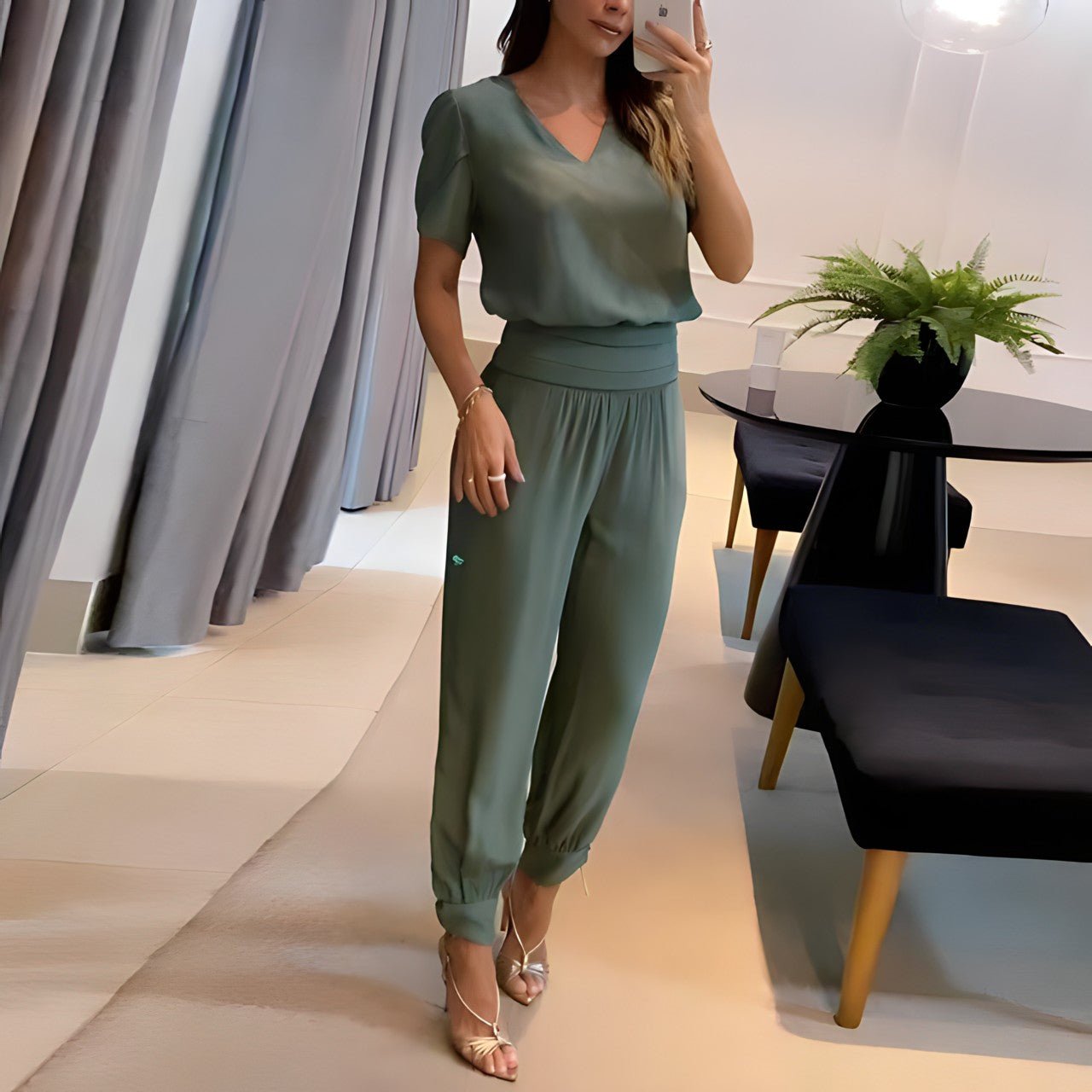 Damen Sommer Zweiteiler mit modernem Print und V-Ausschnitt