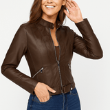 Elegante Damen Bikerjacke mit tailliertem Schnitt und modernem Design