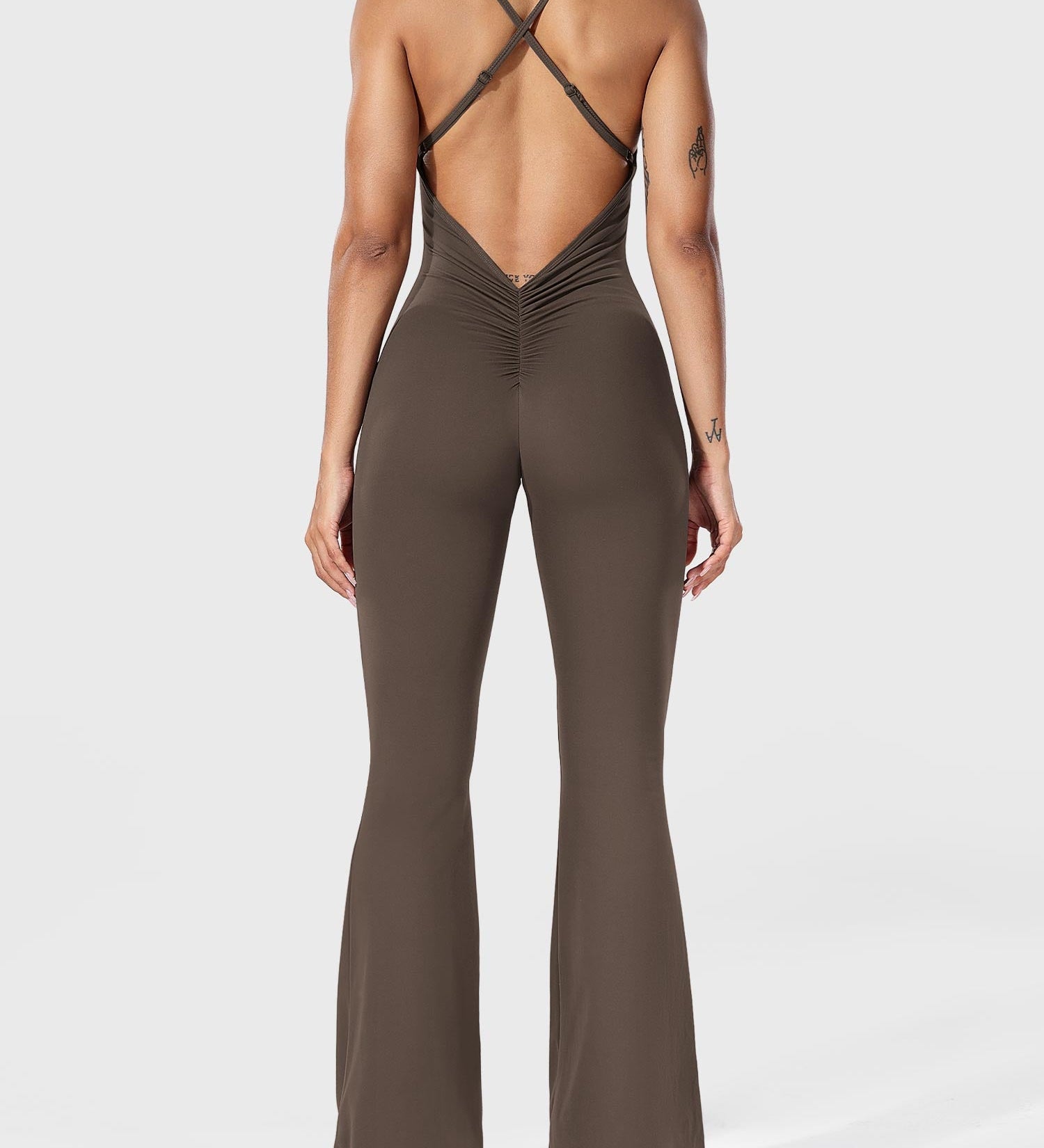 Serafina | Backless Flare Jumpsuit mit verstellbaren Trägern